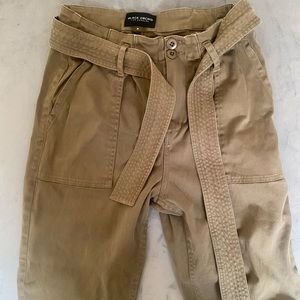 Black Orchid High Waisted pants no pockets